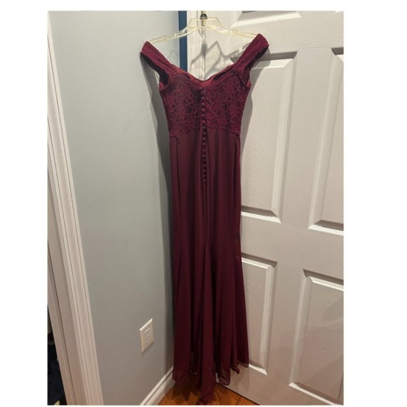 Evening Gown Maroon - Picture 4 of 5